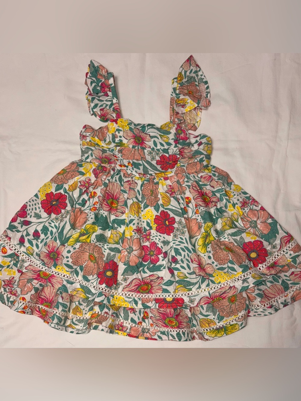 Cupcakes and Cashmere floral dress with tiered skirt & bow back sz 3T EUC